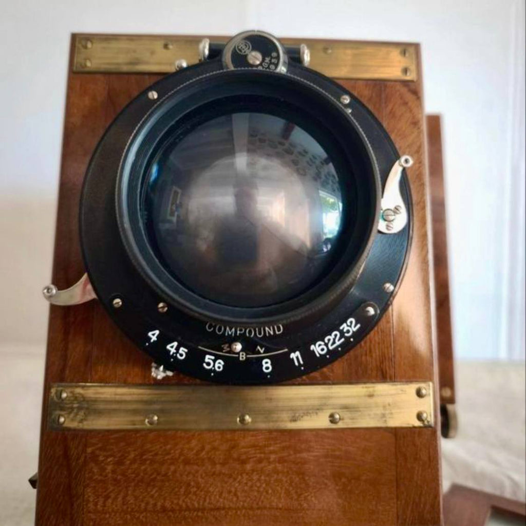 Appareil photographique ancien à procédé trichrome avec accessoires