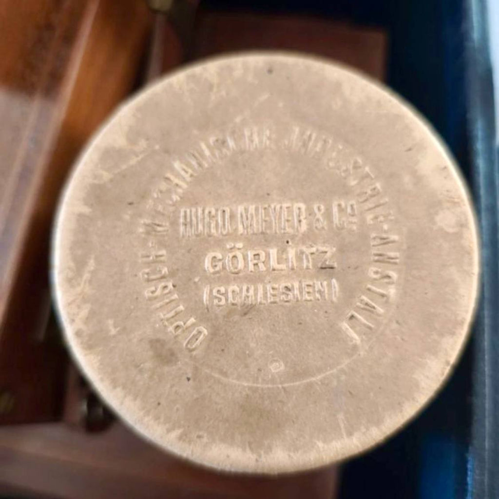 Appareil photographique ancien à procédé trichrome avec accessoires