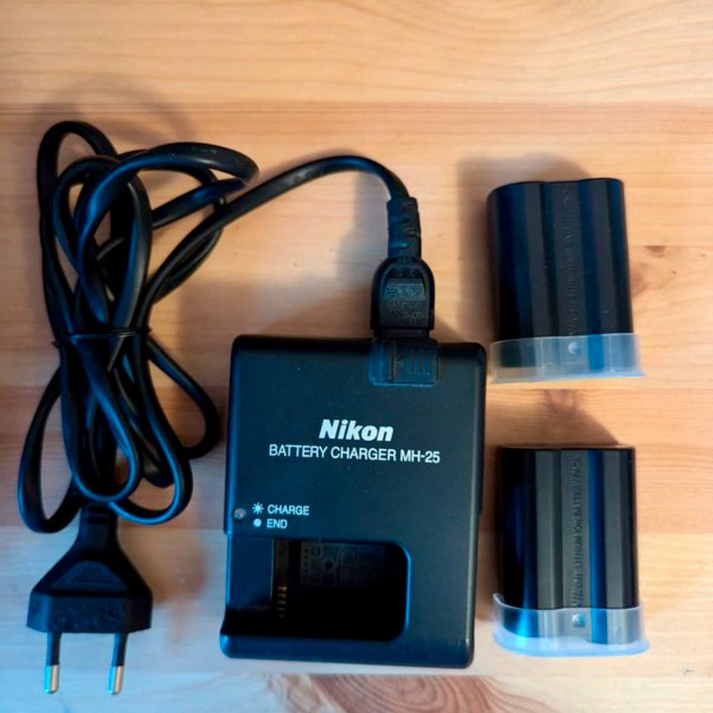 Appareil photo numérique reflex avec objectifs et flash – Ensemble complet